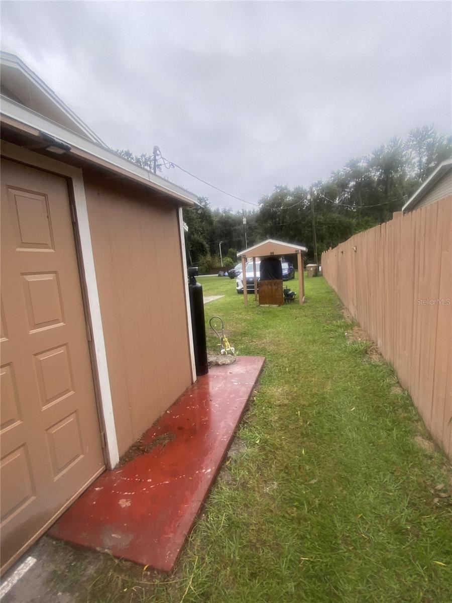 ACREAGE & UNREC - Residential Income