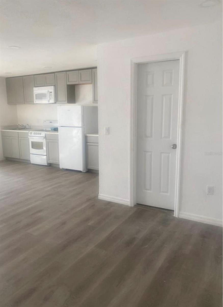 ACREAGE & UNREC - Residential Income