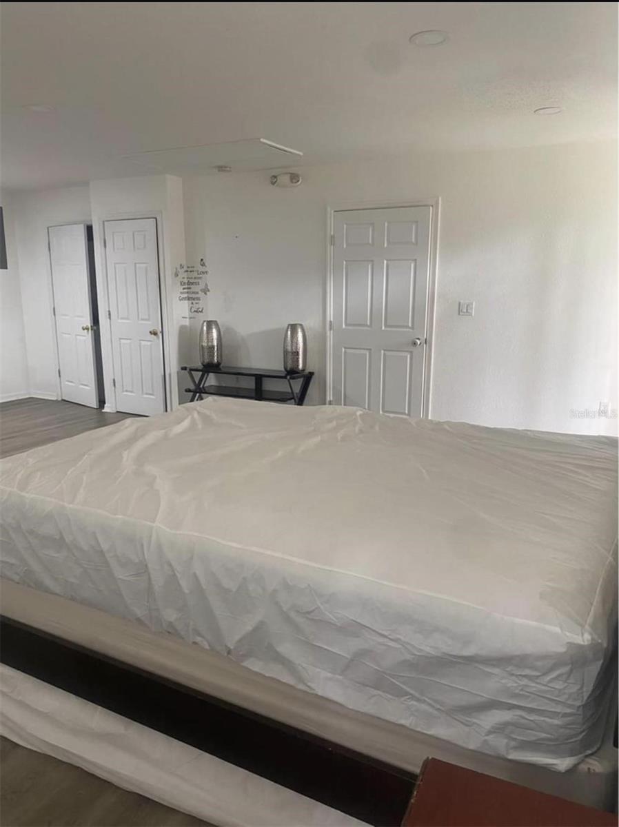 ACREAGE & UNREC - Residential Income