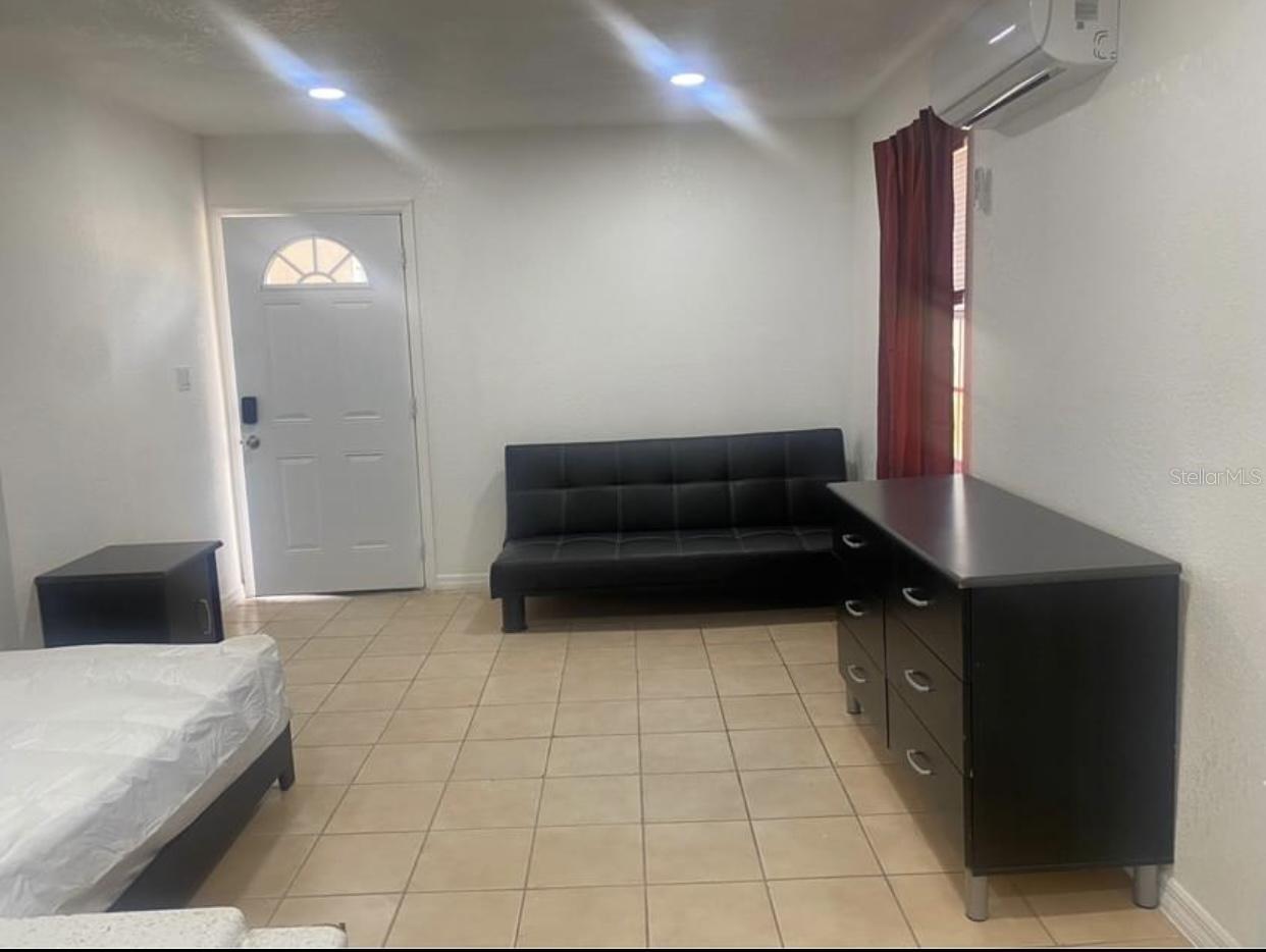 ACREAGE & UNREC - Residential Income