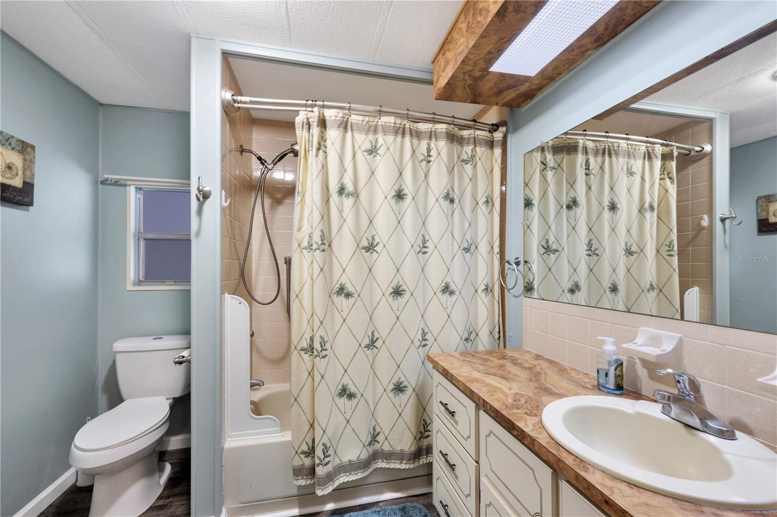 MAPLE LEAF ESTATES - Residential