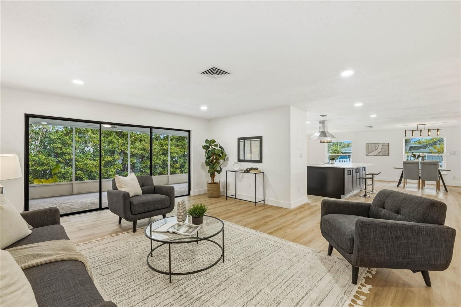 FAIRWAY ESTATES 7TH ADD - Residential