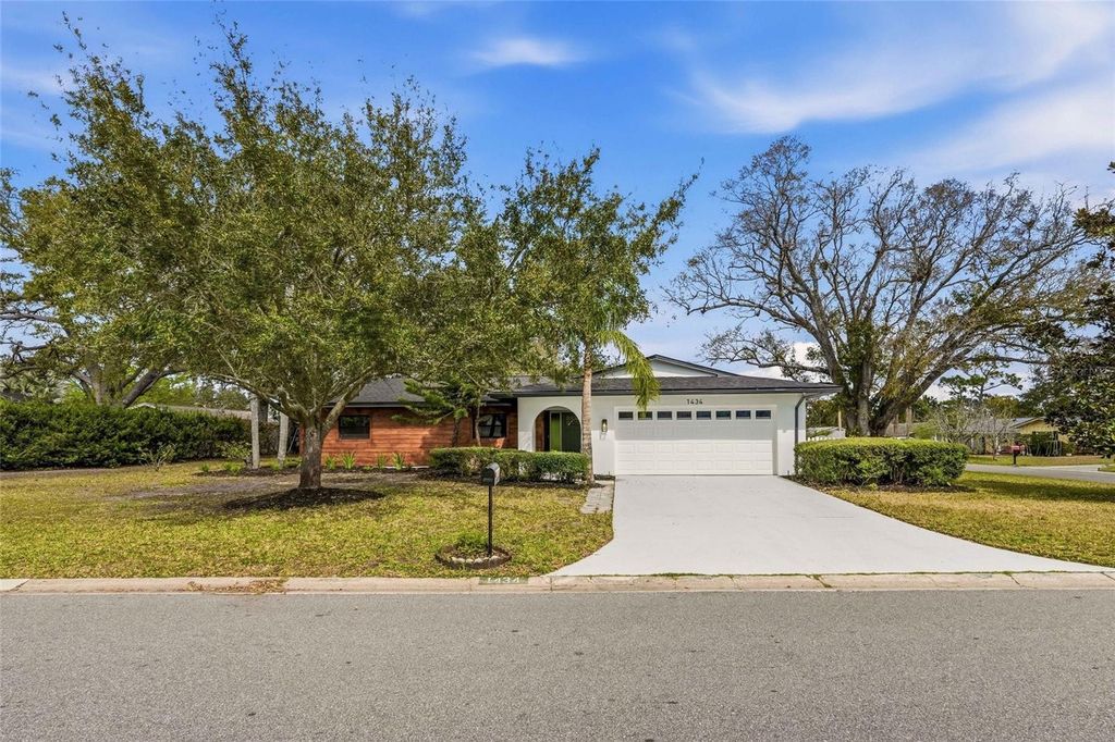 Photo of 1434 Hagen Avenue, Dunedin, FL 34698 (MLS # TB8475224)