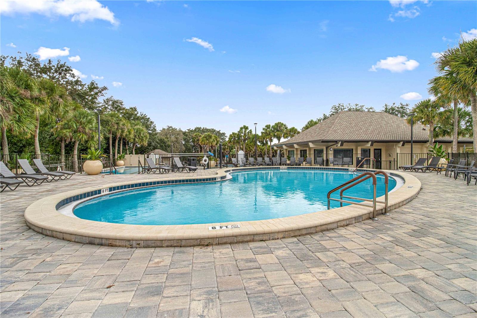 OAK RUN - Residential