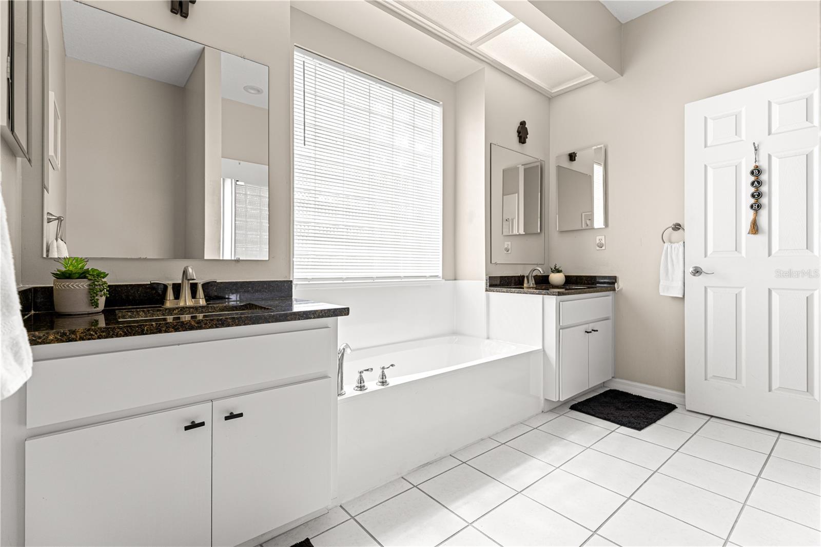 OAK RUN - Residential