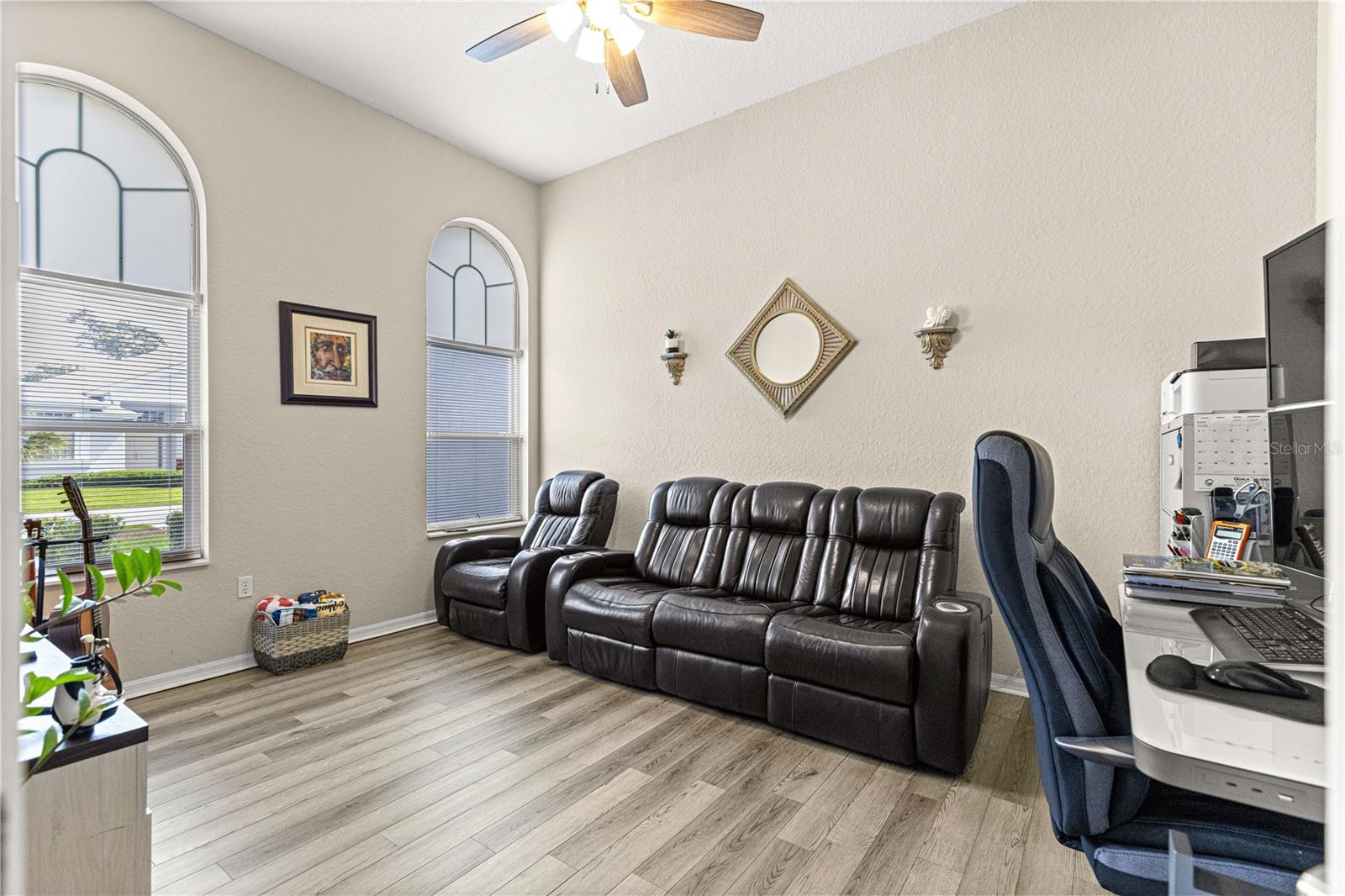 OAK RUN - Residential