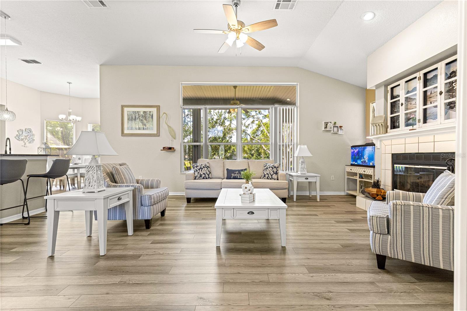OAK RUN - Residential