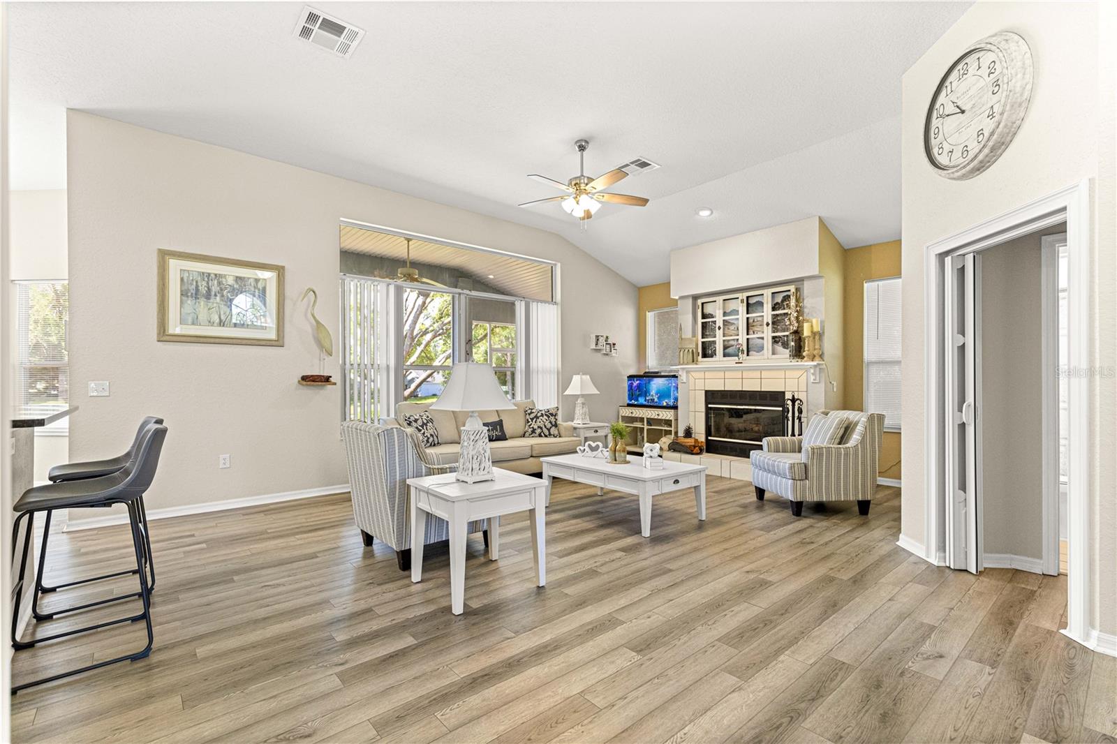 OAK RUN - Residential