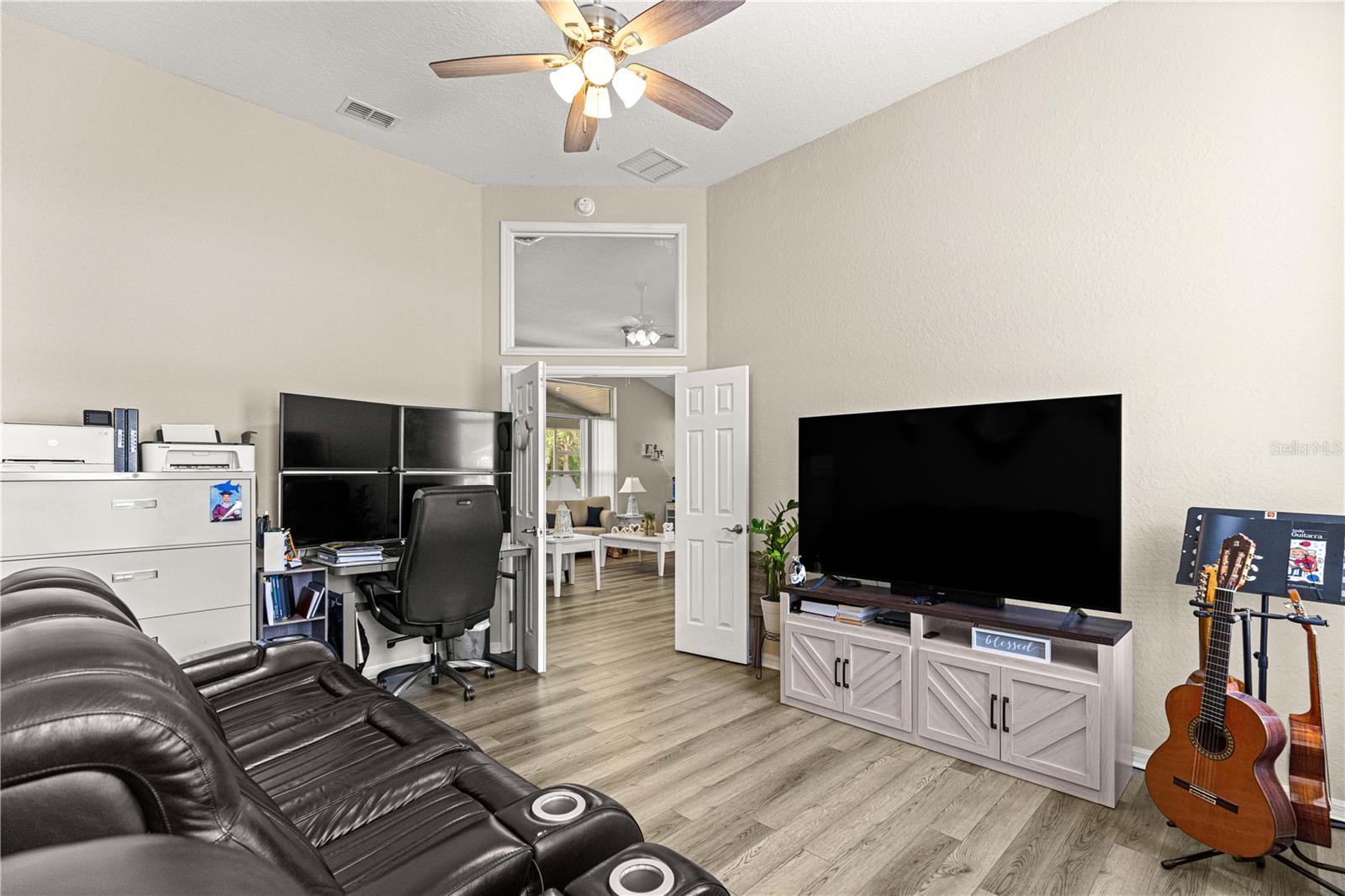OAK RUN - Residential