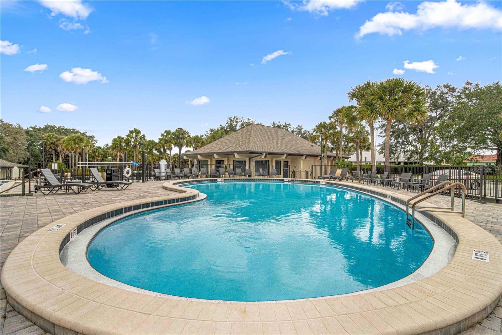 OAK RUN - Residential