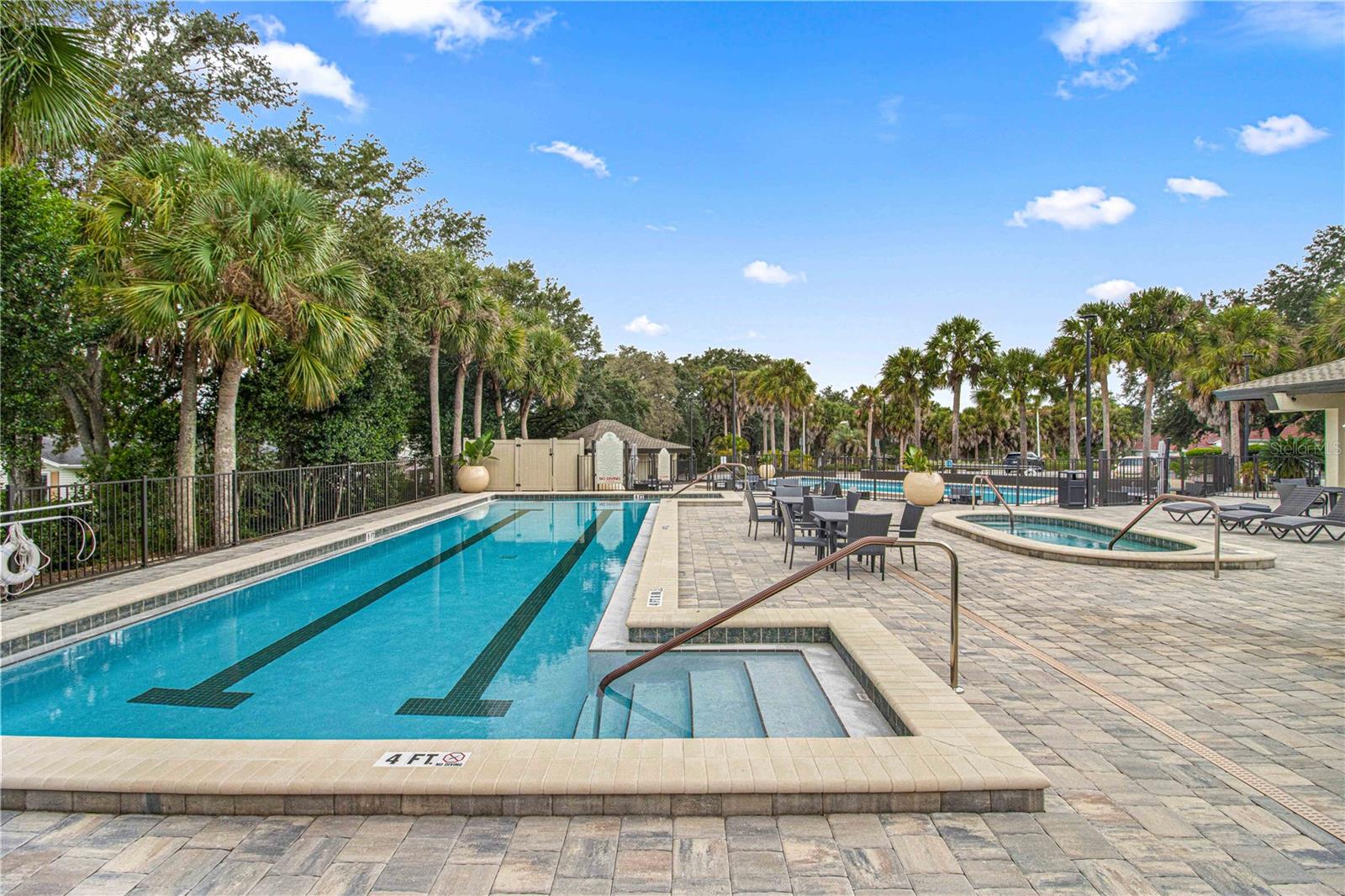 OAK RUN - Residential