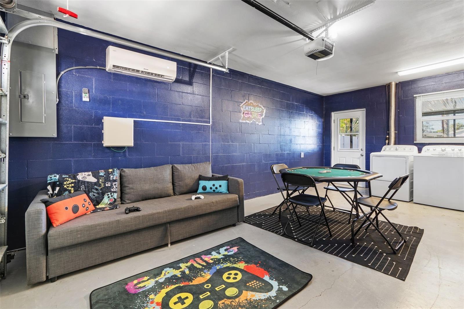 IDLEWILD ON THE HILLSBOROUGH - Residential