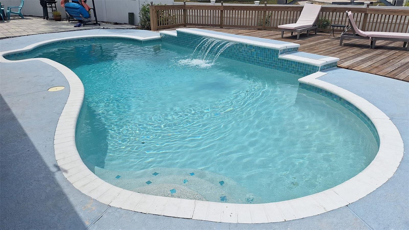 6004 TAMPA SHORES BOULEVARD