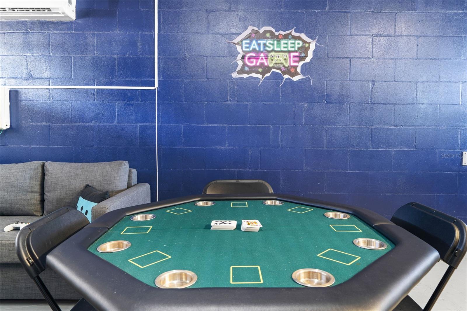 IDLEWILD ON THE HILLSBOROUGH - Residential