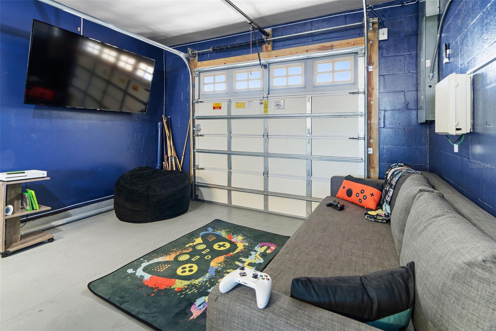 IDLEWILD ON THE HILLSBOROUGH - Residential