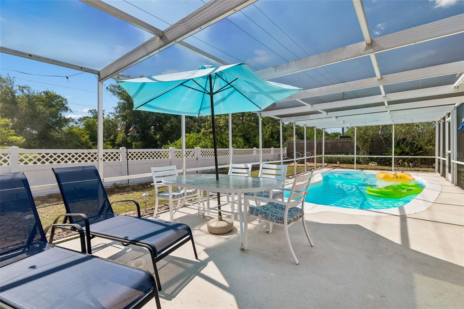 HOLIDAY LAKE ESTATES 21 - Residential