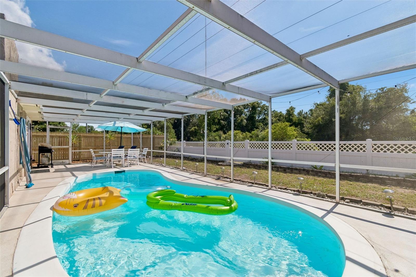 HOLIDAY LAKE ESTATES 21 - Residential