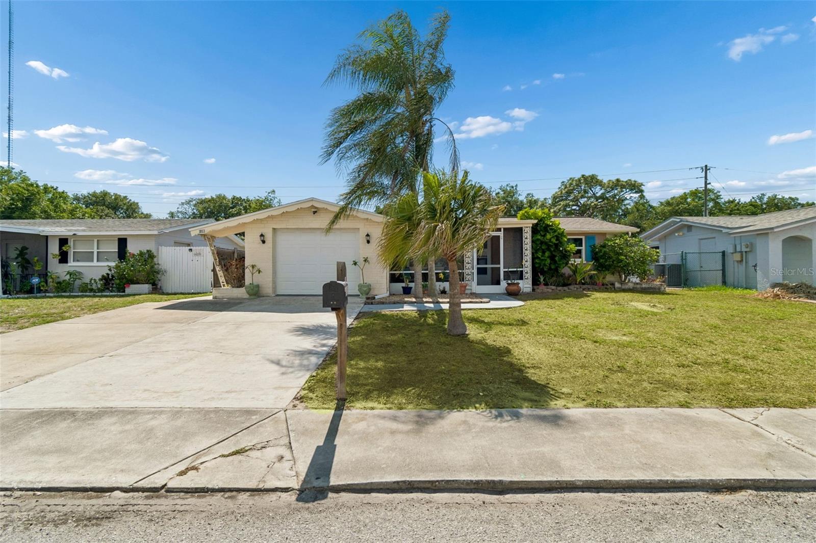 1853 DARTMOUTH DRIVE