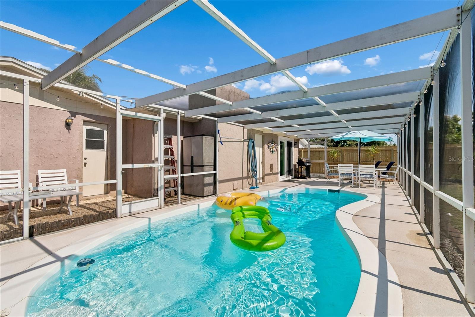 HOLIDAY LAKE ESTATES 21 - Residential