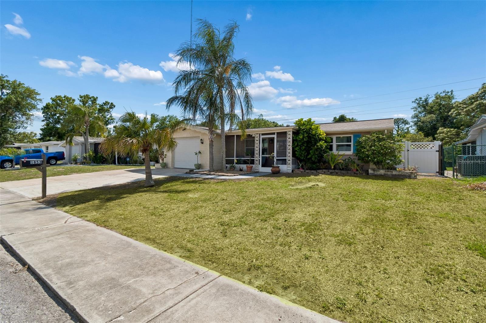 1853 DARTMOUTH DRIVE