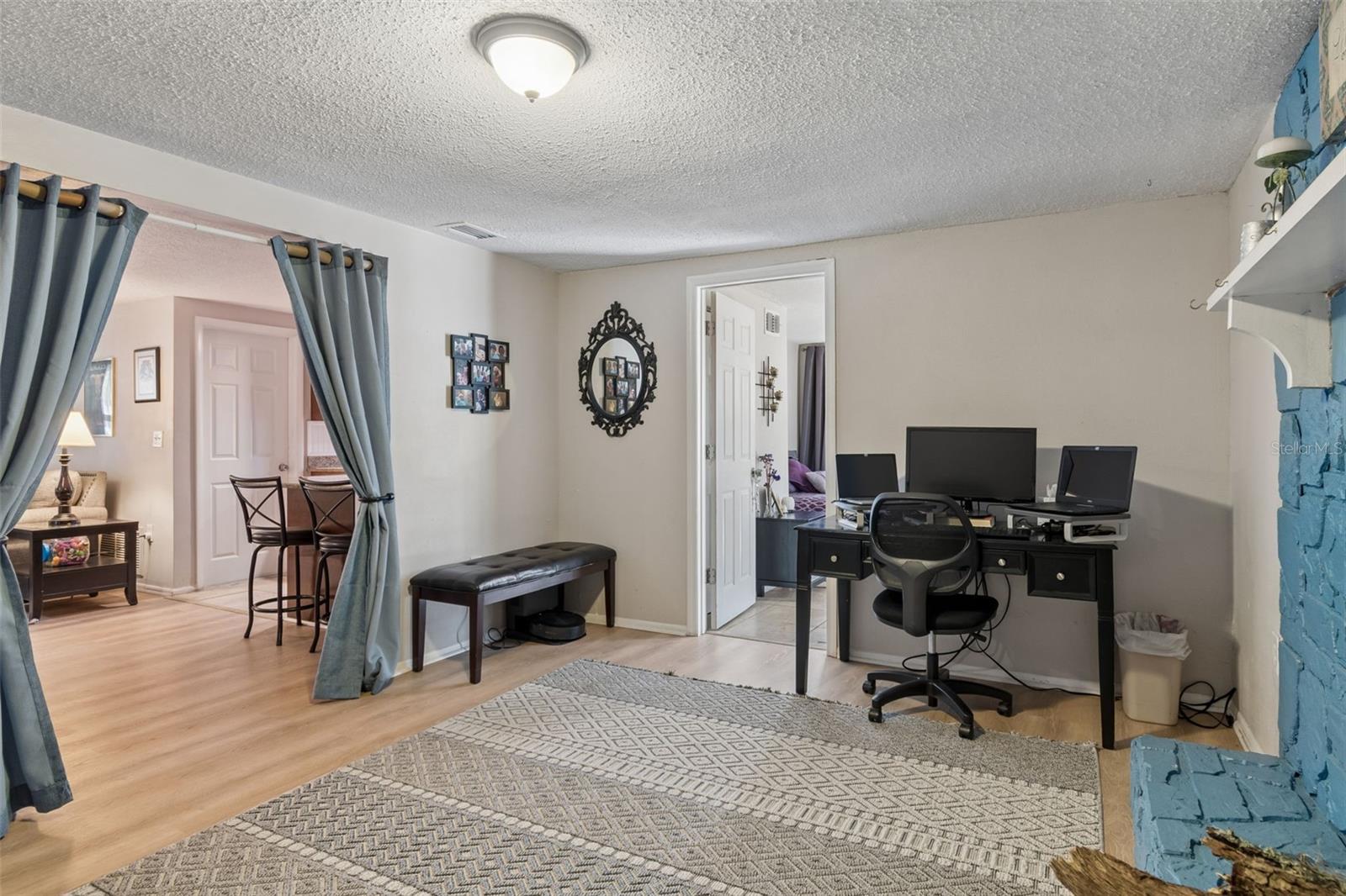 HOLIDAY LAKE ESTATES 21 - Residential