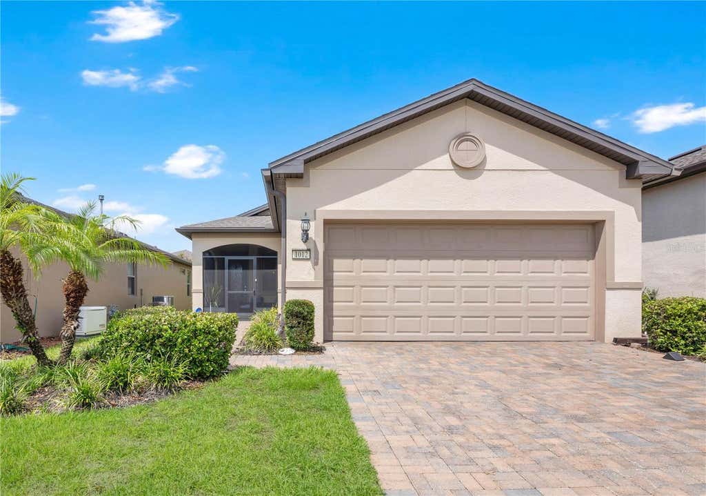 Photo of 1012 Salamanca Place, Davenport, FL 33837 (MLS # O6436592)