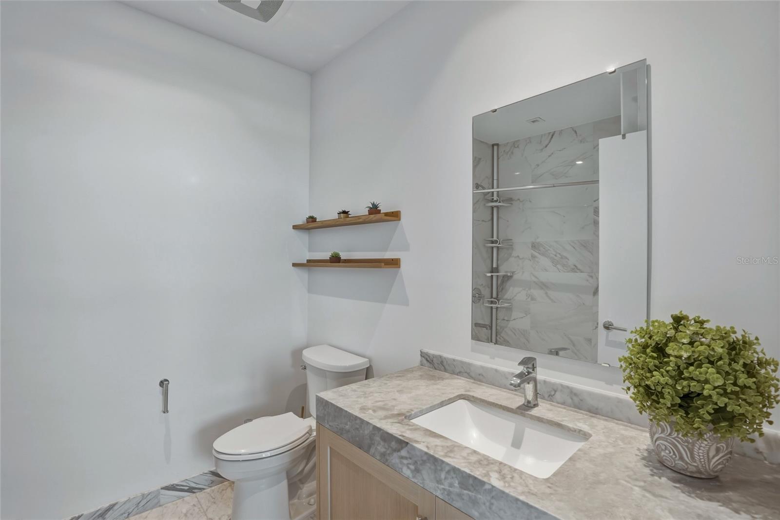 RITZ CARLTON RESIDENCES - Residential