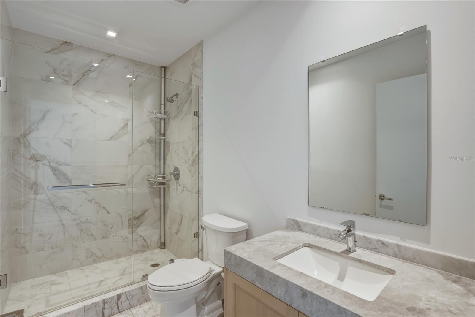 RITZ CARLTON RESIDENCES - Residential