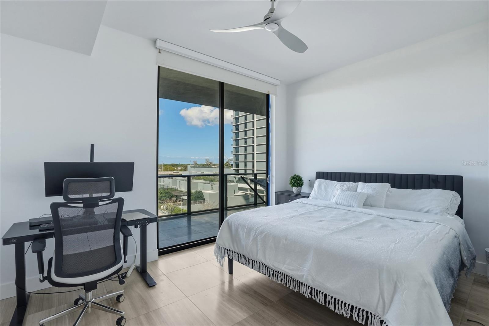 RITZ CARLTON RESIDENCES - Residential