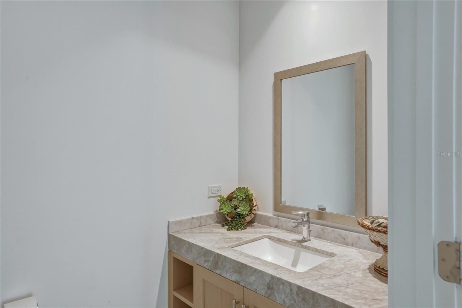 RITZ CARLTON RESIDENCES - Residential