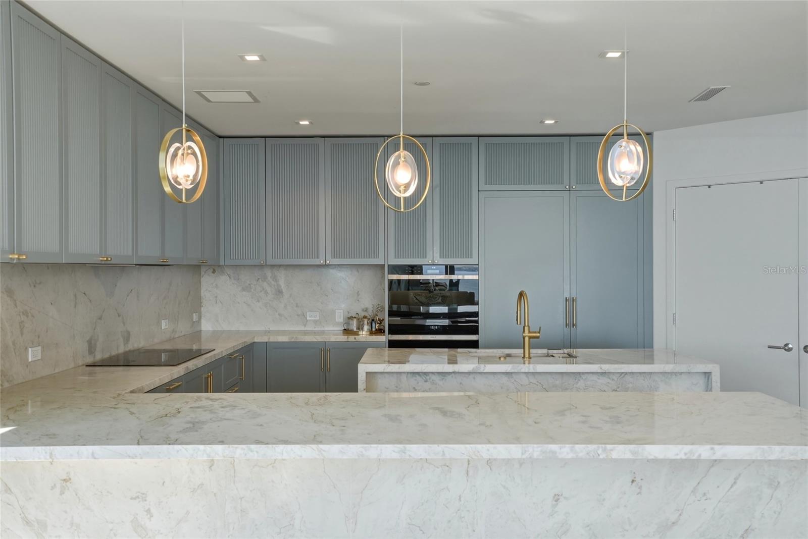 RITZ CARLTON RESIDENCES - Residential