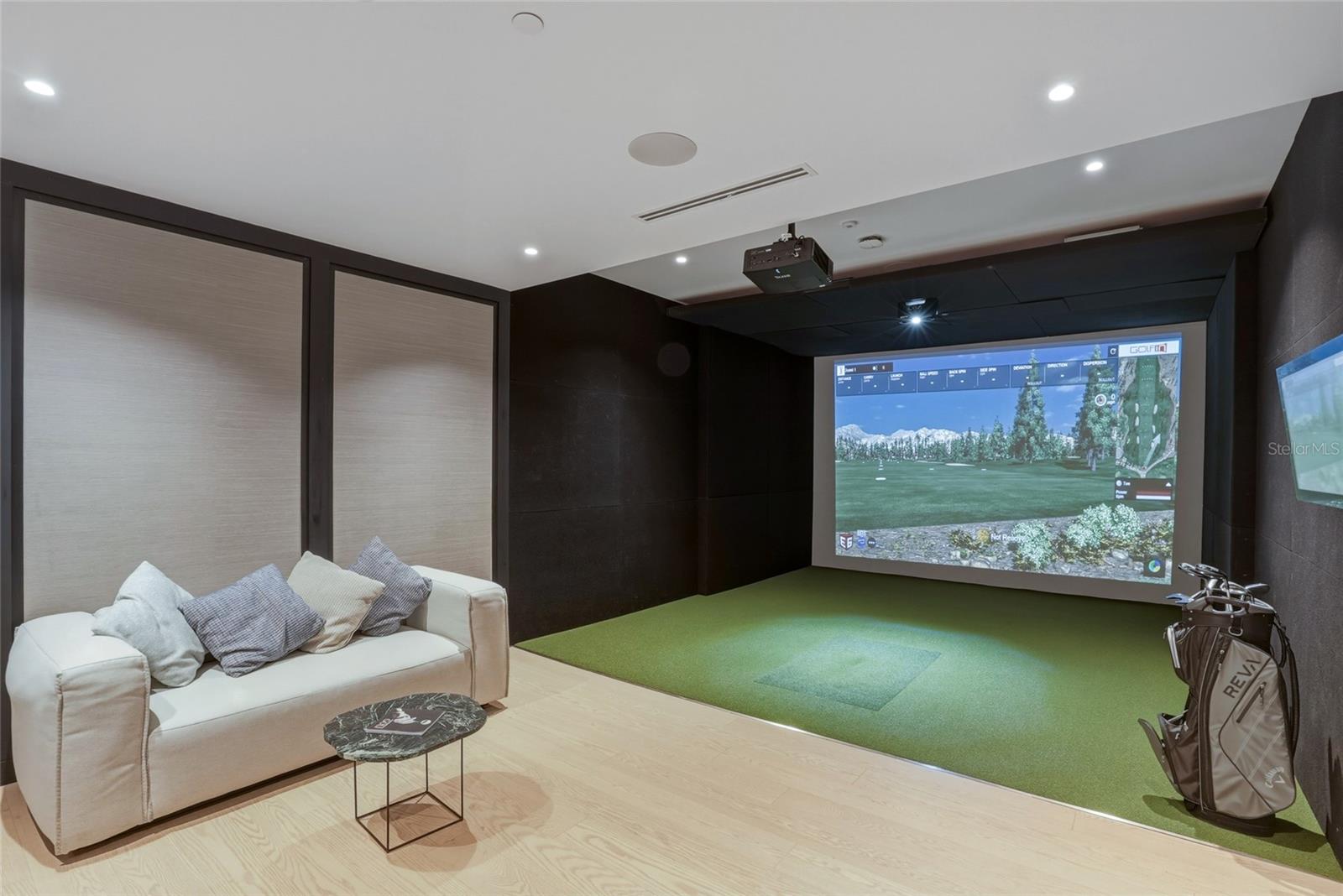 RITZ CARLTON RESIDENCES - Residential