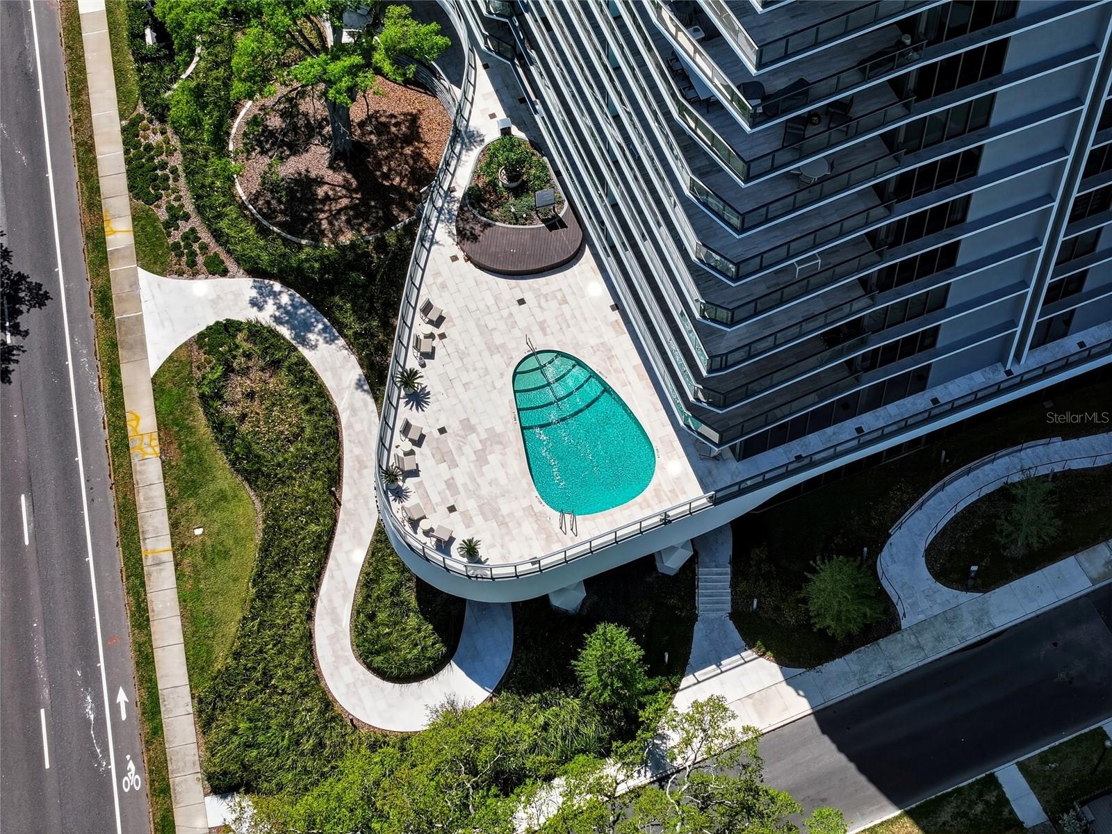 RITZ CARLTON RESIDENCES - Residential