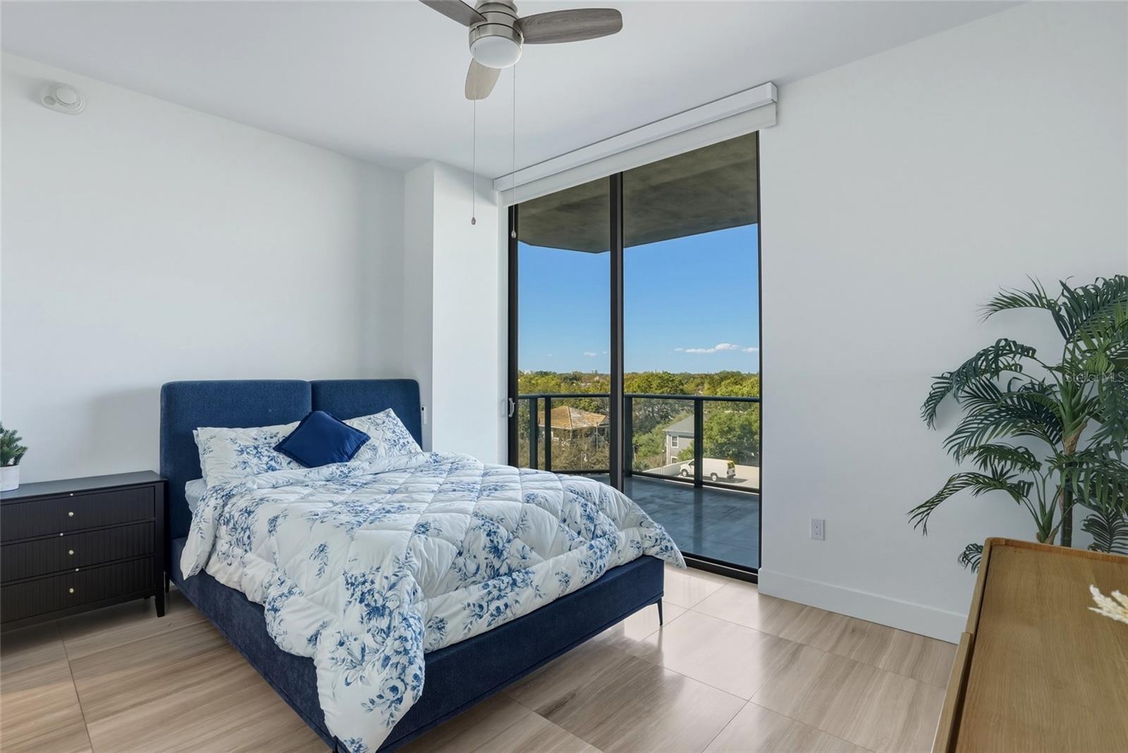 RITZ CARLTON RESIDENCES - Residential