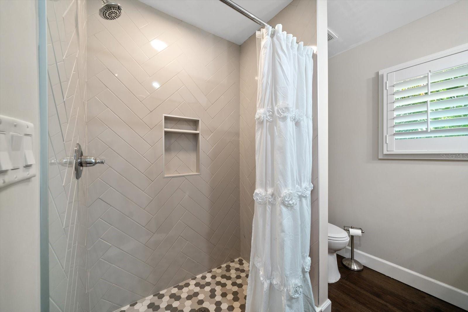 H J WATROUS ADDITION TO WEST HYDE PARK SUB - Residential