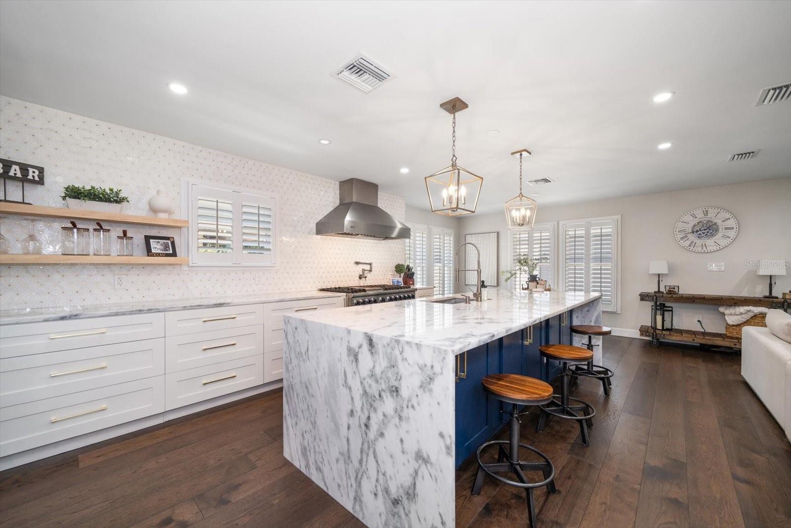 H J WATROUS ADDITION TO WEST HYDE PARK SUB - Residential