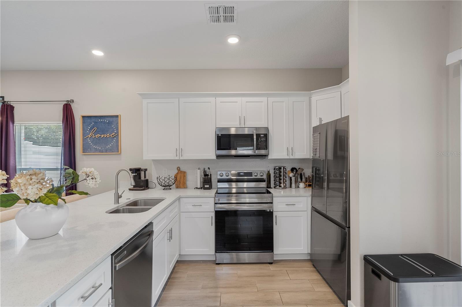 146 E 15TH STREET