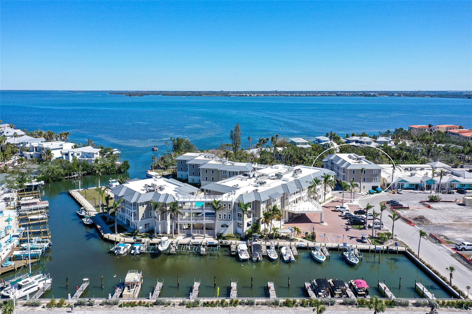 WATERLINE VILLAS & MARINE - Residential