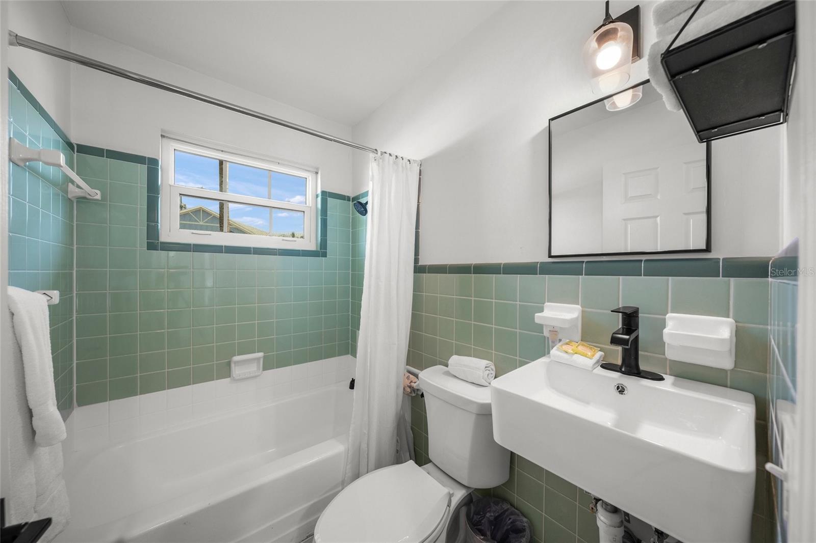 HOLMES BEACH 13TH UNIT - Residential