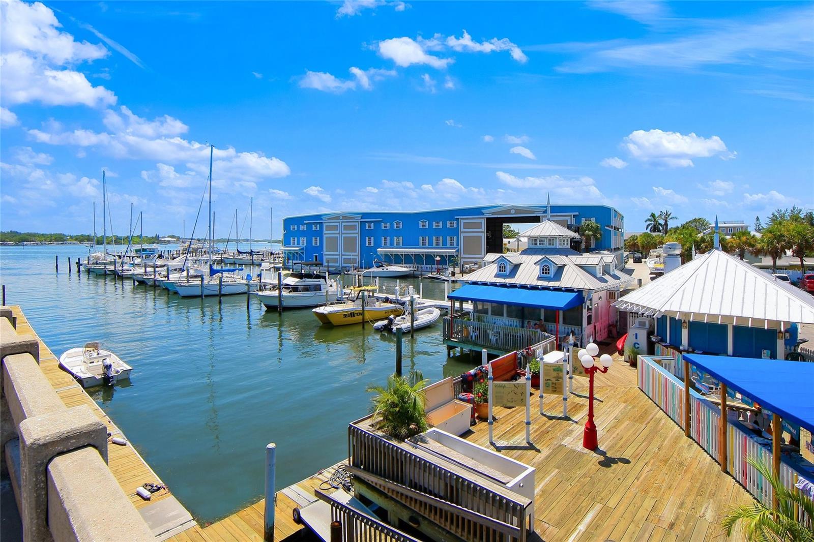 HOLMES BEACH 13TH UNIT - Residential