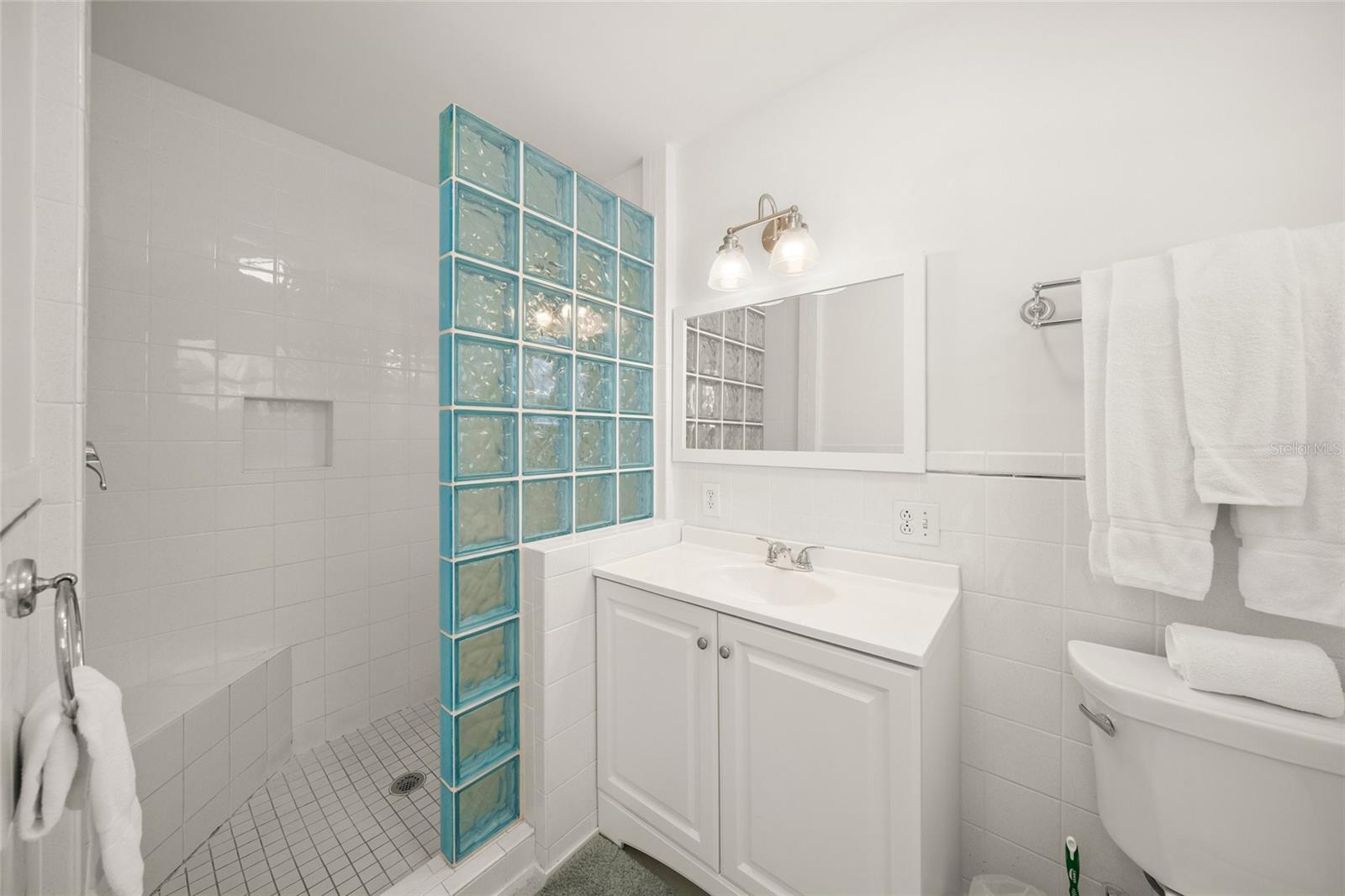 HOLMES BEACH 13TH UNIT - Residential