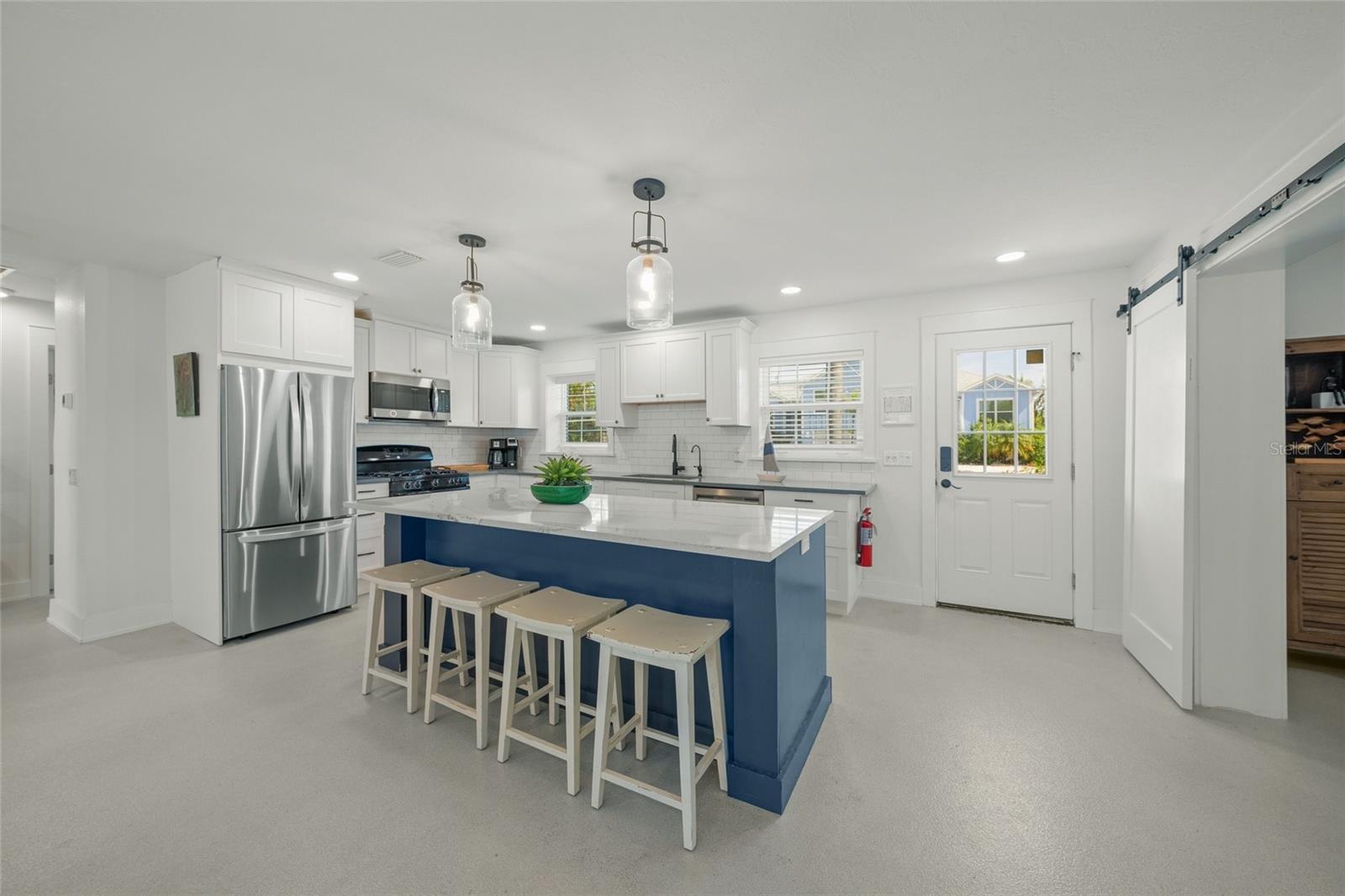 HOLMES BEACH 13TH UNIT - Residential