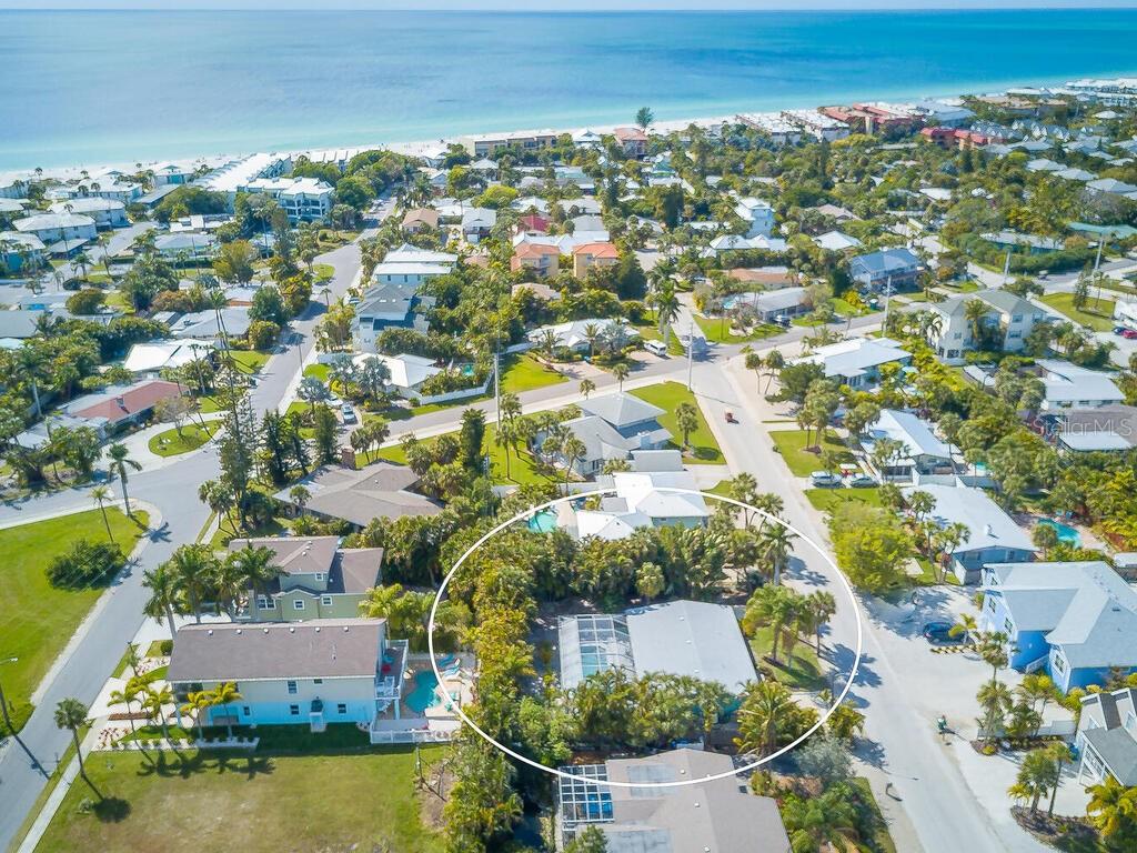 HOLMES BEACH 13TH UNIT - Residential
