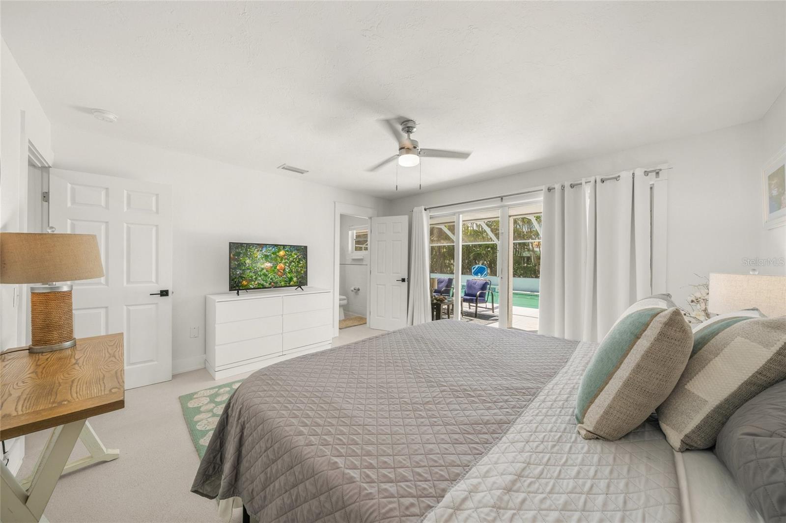 HOLMES BEACH 13TH UNIT - Residential