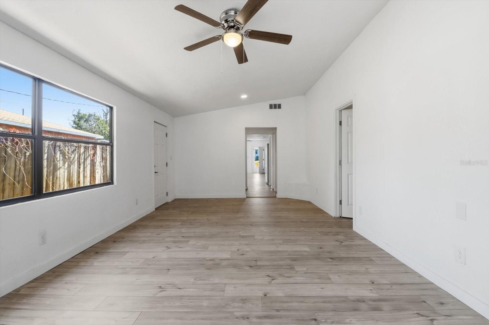 TOWN DUNNELLON - Residential