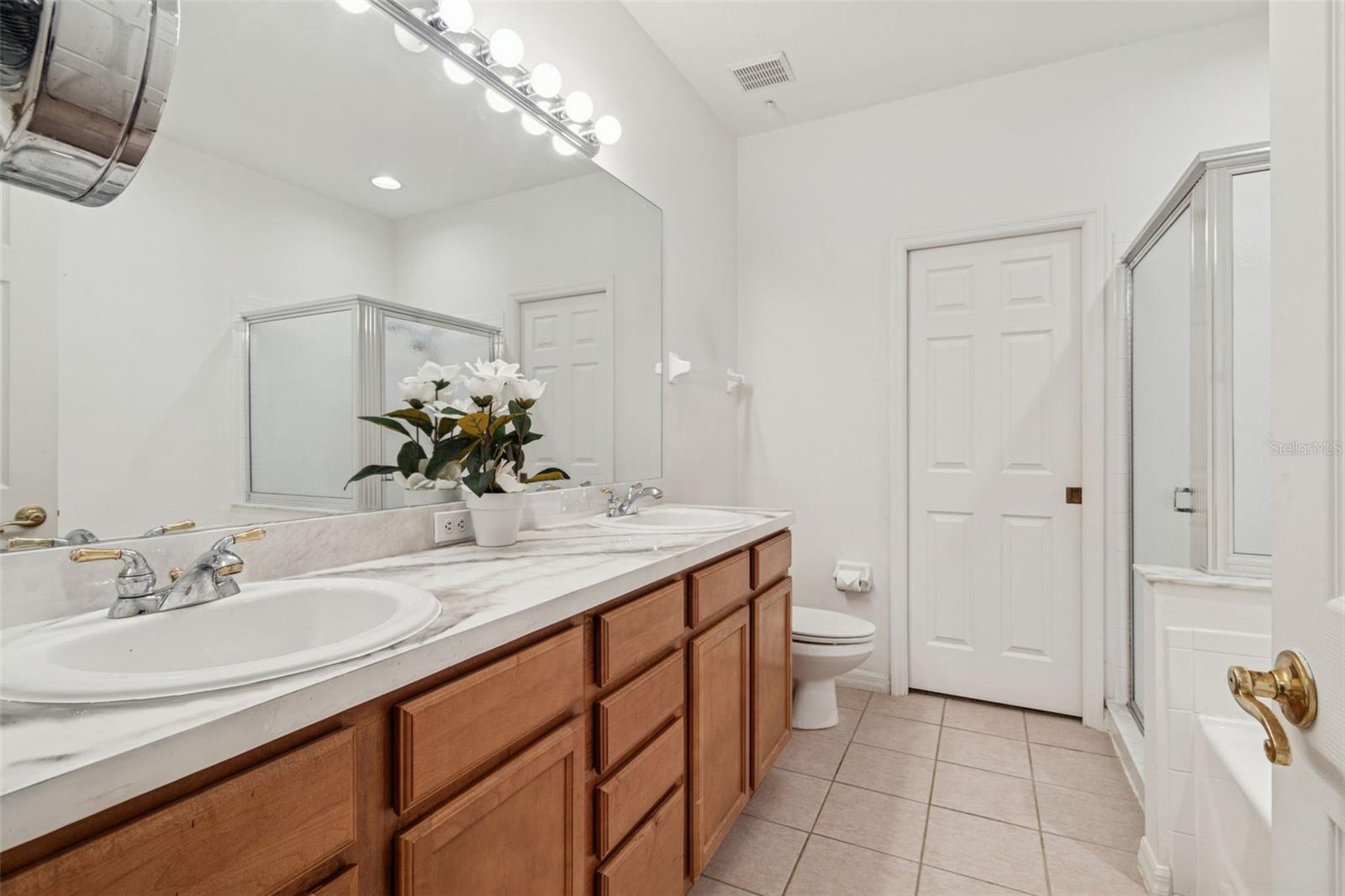 TOWNHOMES AT WEATHERSFIELD - Residential