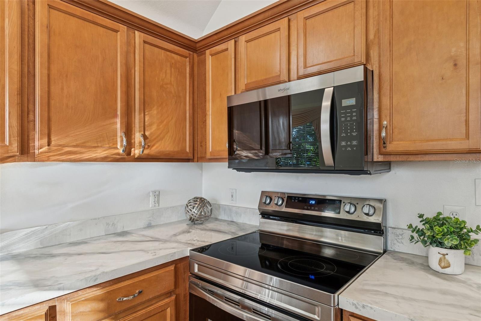 TOWNHOMES AT WEATHERSFIELD - Residential