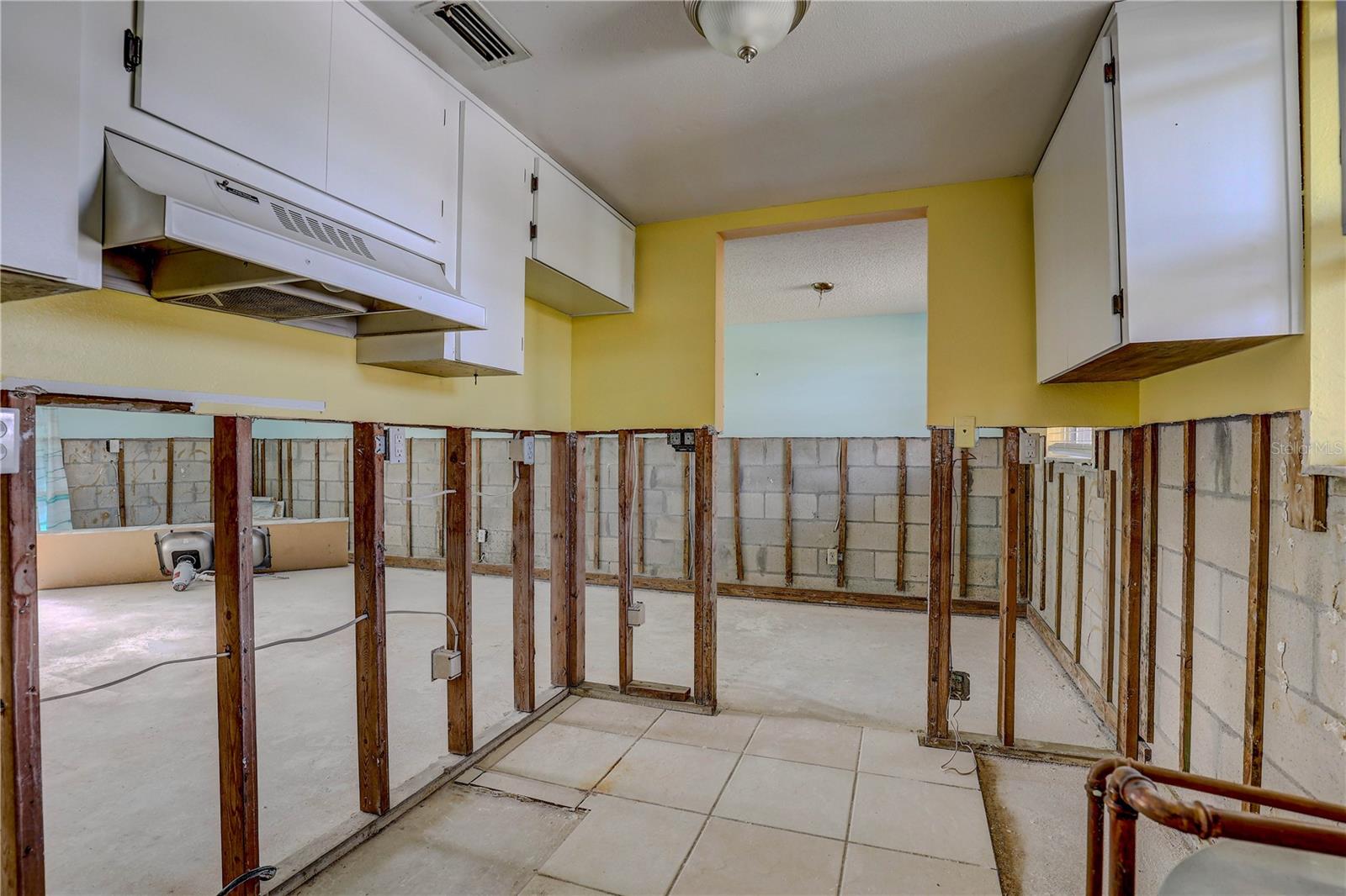 ROYAL RICHEY VILLAGE CONDO 01 - Residential