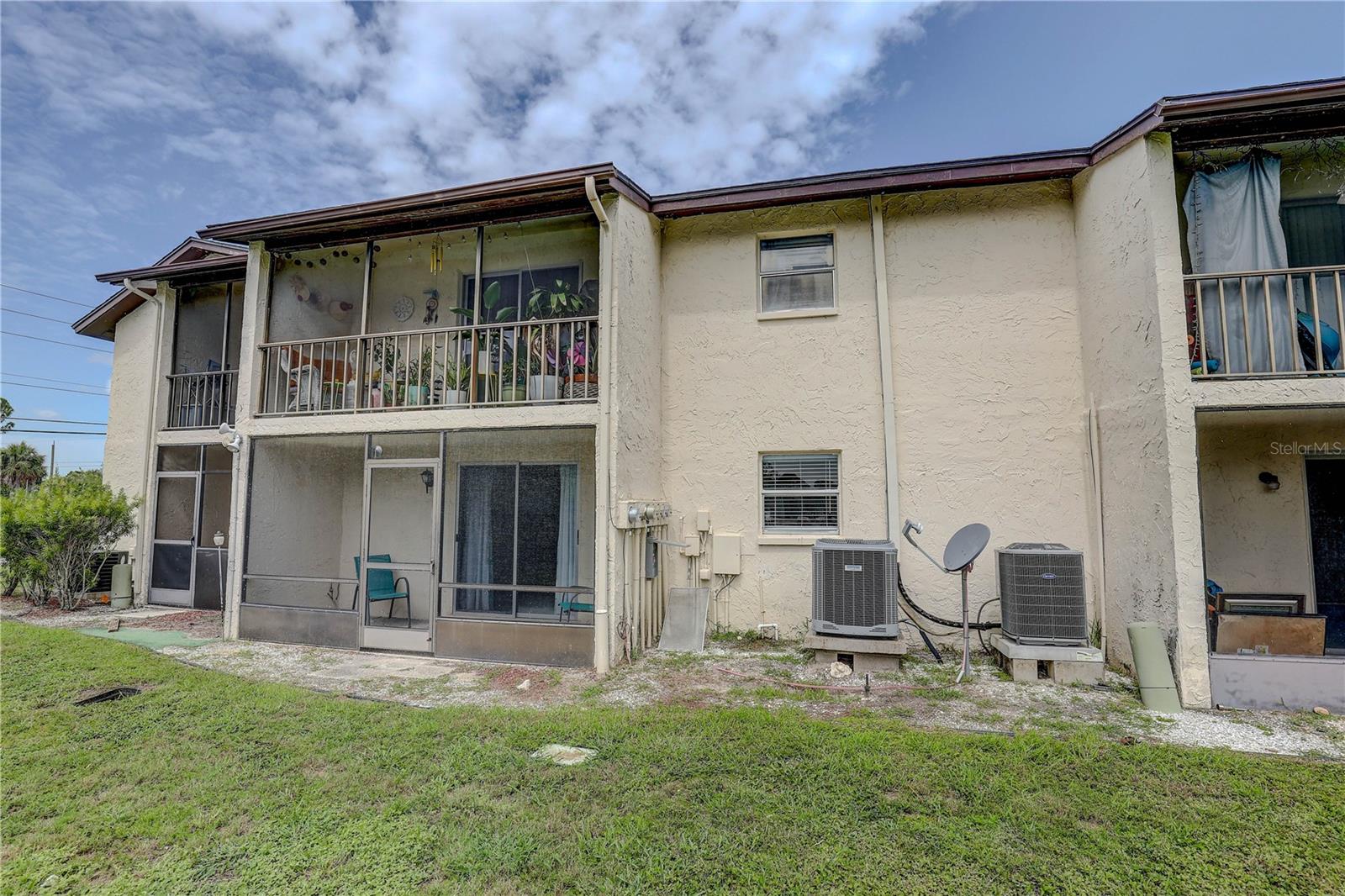 ROYAL RICHEY VILLAGE CONDO 01 - Residential
