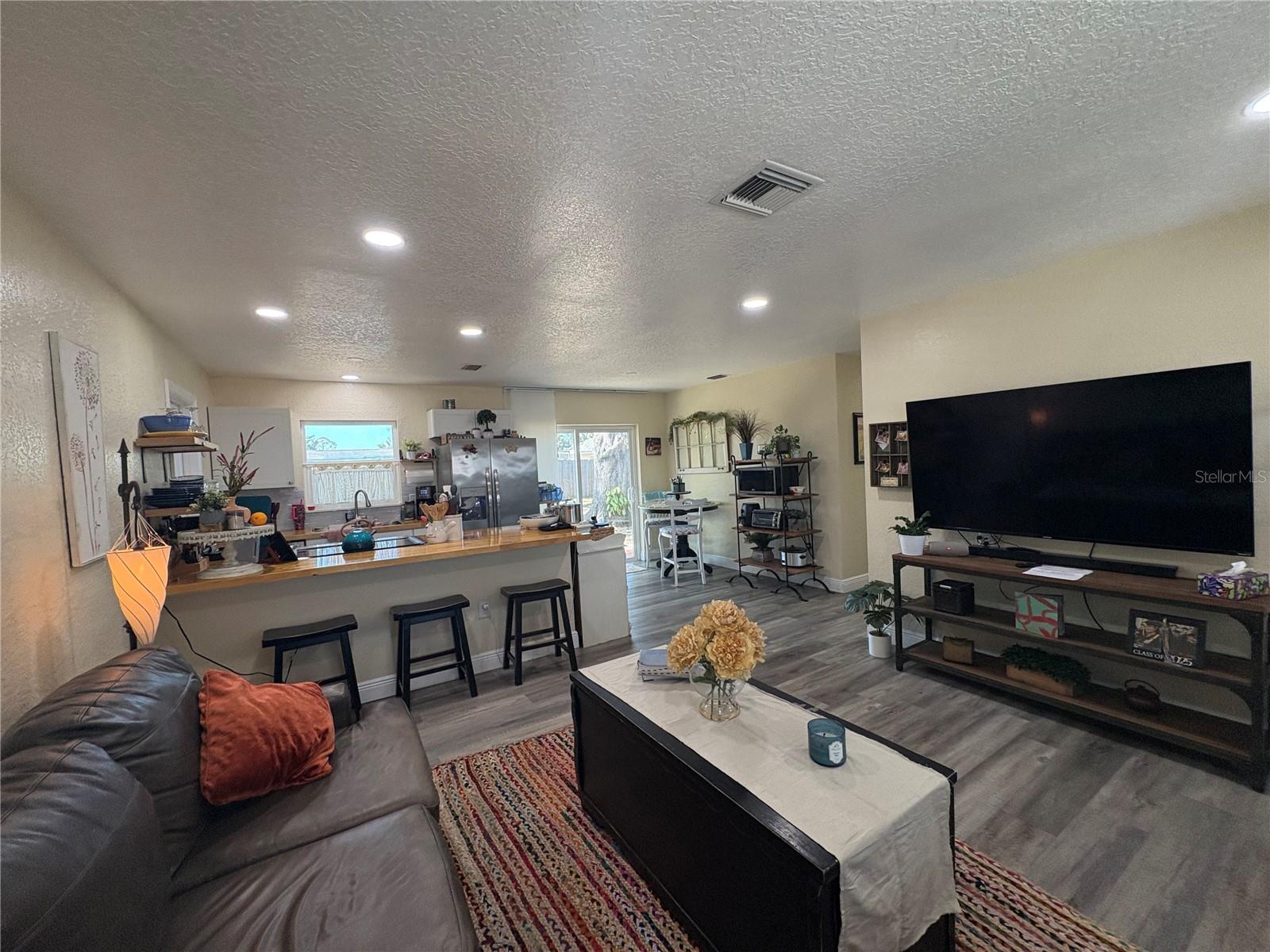 LAKE SARASOTA - Residential